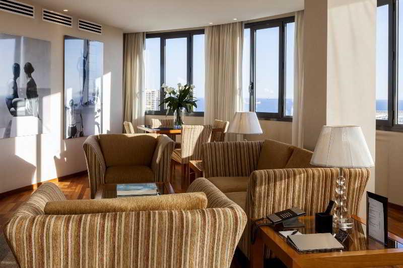 Ac Hotel Malaga Palacio By Marriott Εξωτερικό φωτογραφία