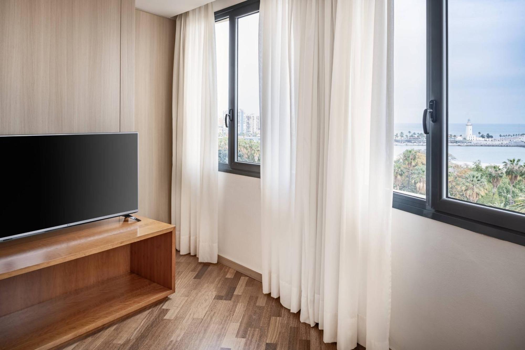 Ac Hotel Malaga Palacio By Marriott Εξωτερικό φωτογραφία