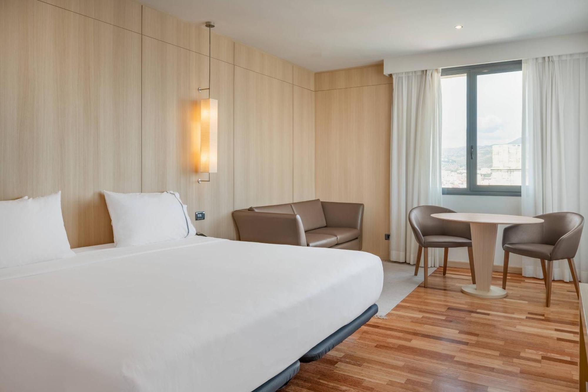 Ac Hotel Malaga Palacio By Marriott Εξωτερικό φωτογραφία